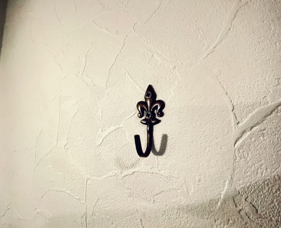 アイアンフックを取り付ける