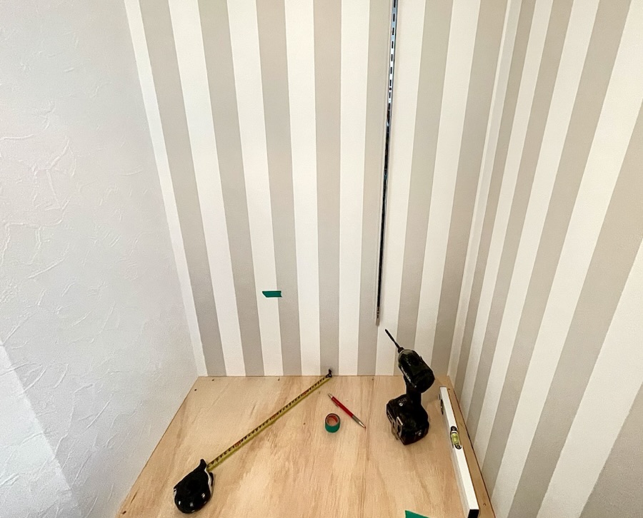 棚柱の取り付け方